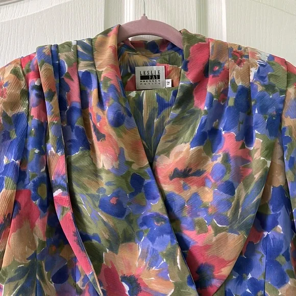 Leslie Fay colorful  skirt & top - Picture 2 of 5